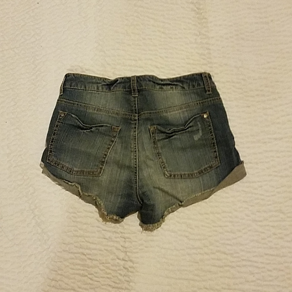 Short - Picture 2 of 3